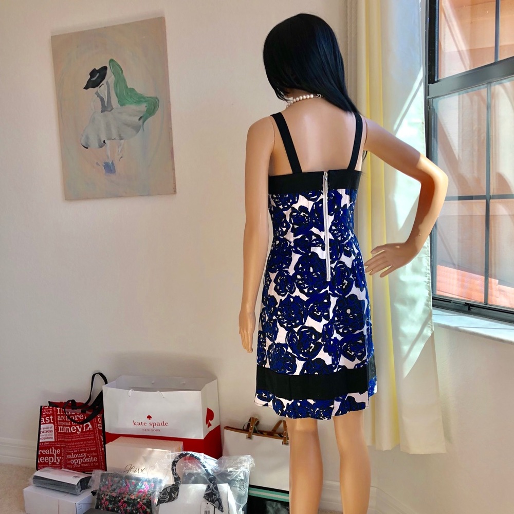 Dress - Picture 2 of 5